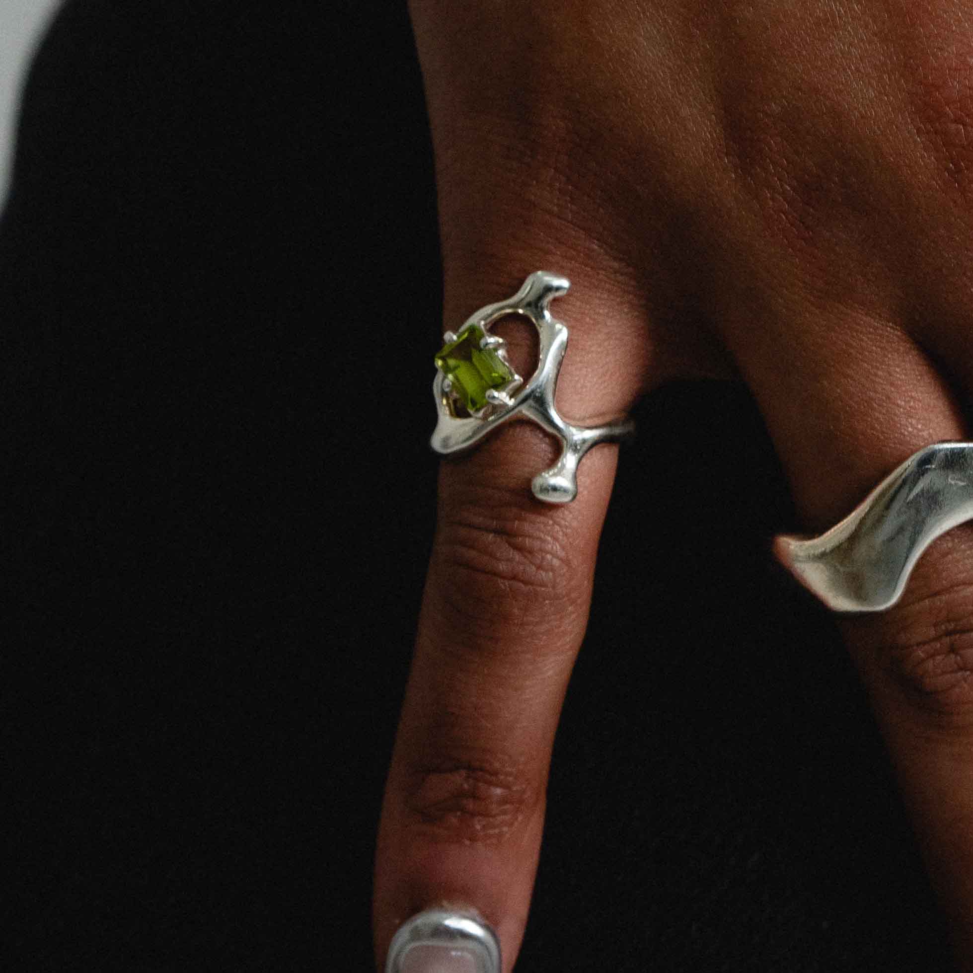 002 ALIEN RING - more gemstones available - Image 3