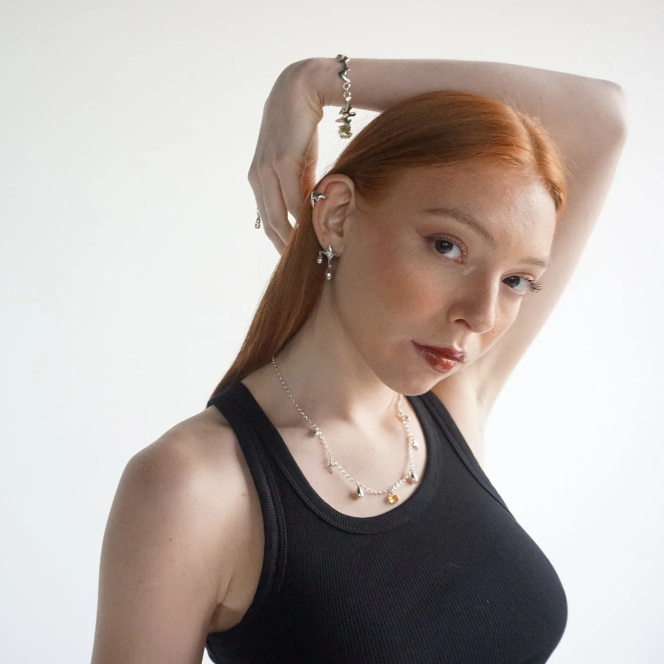 DRIPPING STAR EARRINGS - Image 4