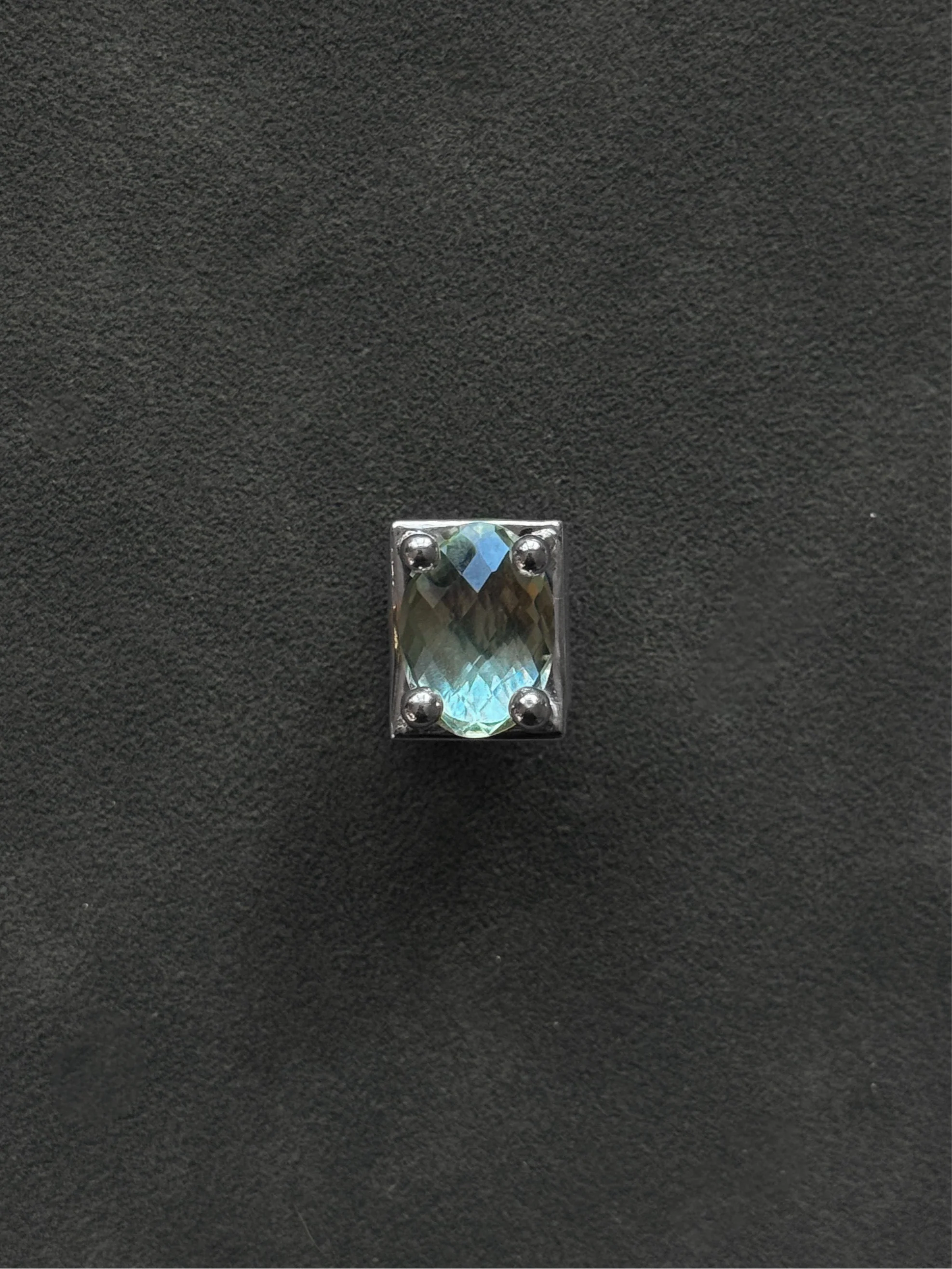 GREEN QUARTZ EAR CUFF