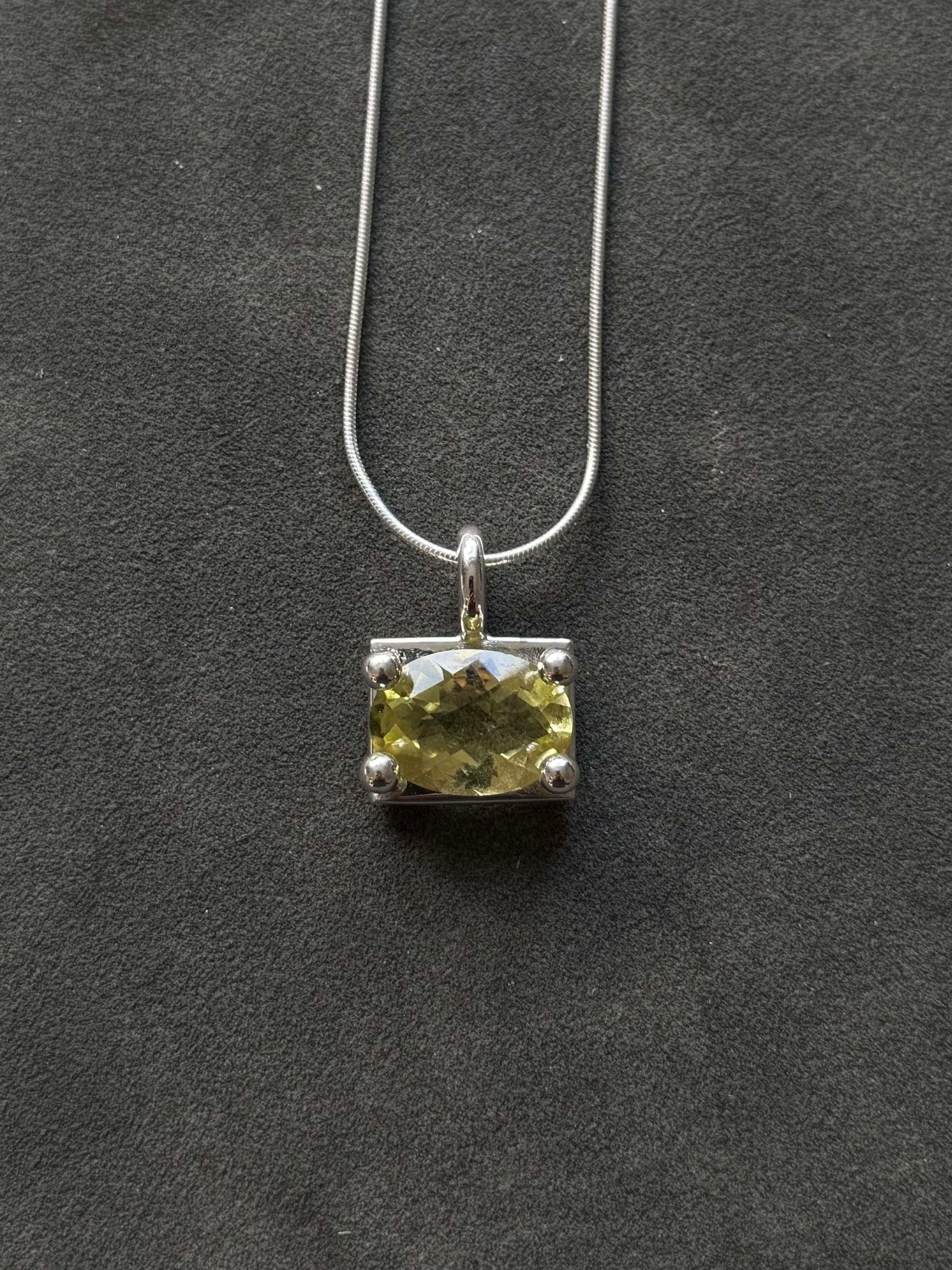 BUBBLE PENDANT WITH SNAKE CHAIN - Image 3