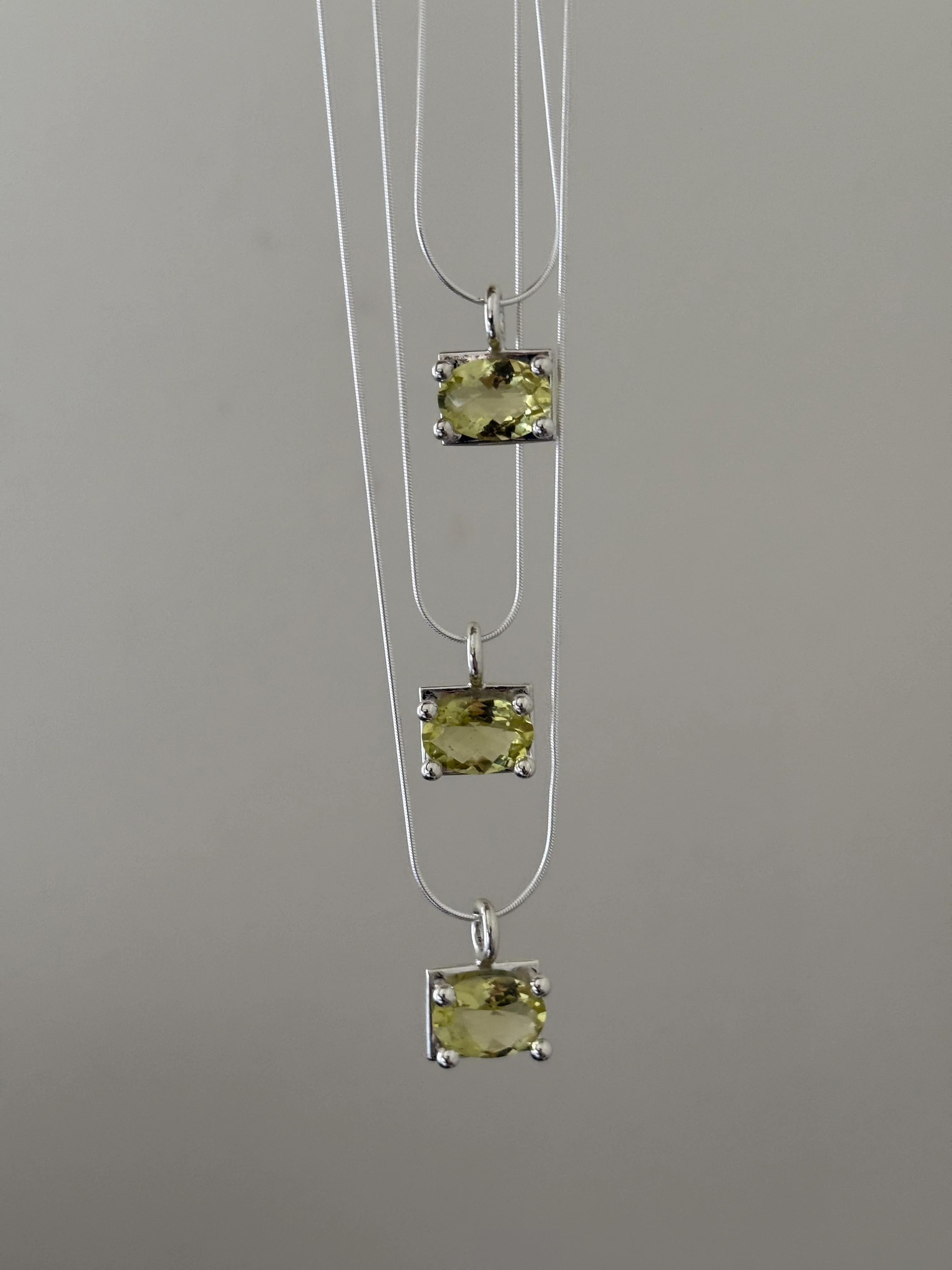 BUBBLE PENDANT WITH SNAKE CHAIN - Image 4